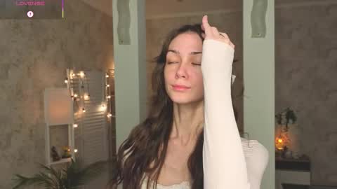 Amy online show from October 8, 7:42 pm