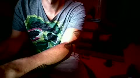 Snapshot of degrandis chatting on January 19, 12:38 am Luka Magic online show from January 19, 12:38 am