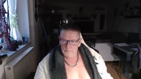 deinprinz2312 online show from March 19, 5:13 am