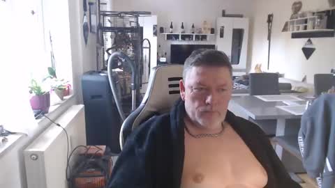 deinprinz2312 online show from December 4, 9:45 am