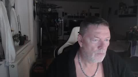 deinprinz2312 online show from September 29, 4:00 am