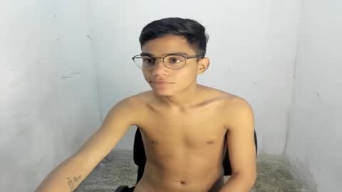 Snapshot of deivi_colins chatting on September 21, 6:45 pm deivi_colins online show from September 21, 6:45 pm