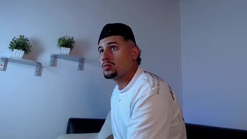  DEIVY  online show from February 21, 9:51 pm