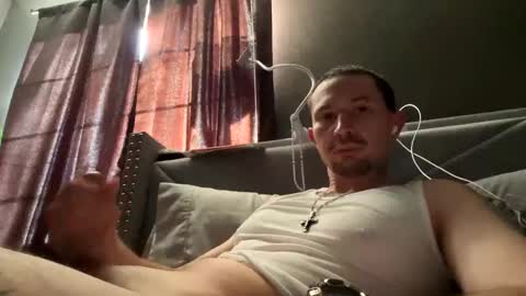 Snapshot of delgadomalo13 chatting on December 1, 7:49 pm delgadomalo13 online show from December 1, 7:49 pm