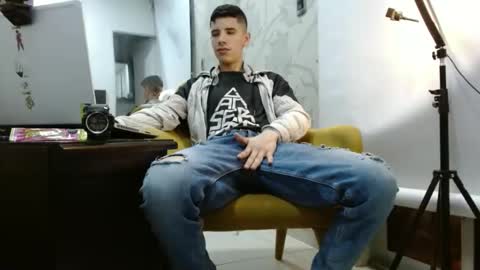 delglo online show from October 5, 3:26 am