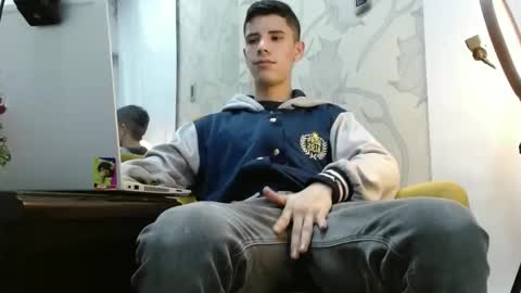 delglo online show from October 11, 5:01 am