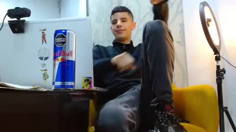 delglo online show from November 4, 10:00 pm