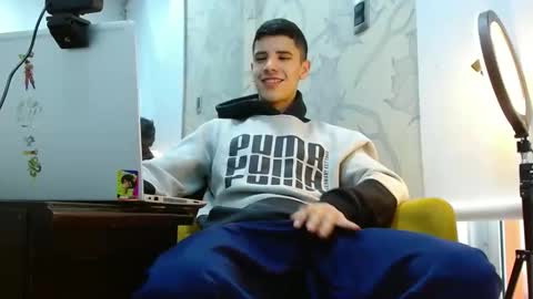 delglo online show from October 12, 9:27 pm