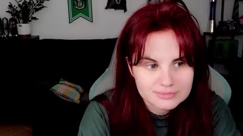 dellacrush_ online show from February 18, 7:35 pm