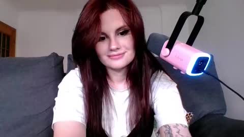 dellacrush_ online show from March 11, 6:08 pm