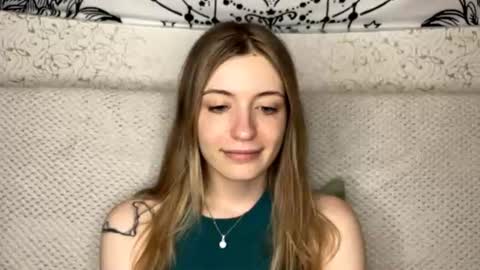 Sia online show from June 12, 1:32 pm