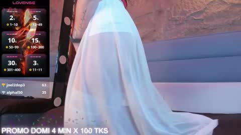 DEMI MOORE online show from February 4, 7:23 am