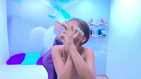 DEMI online show from December 22, 7:20 pm