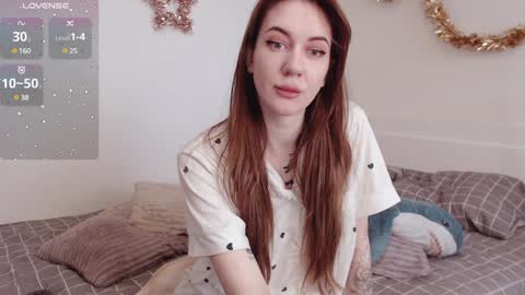 Snapshot of demiamour chatting on January 6, 10:13 am Demi. not your babybabebb and other shit online show from January 6, 10:13 am