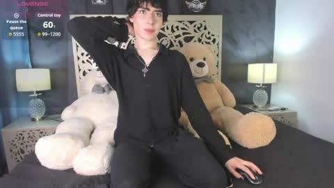   online show from June 5, 12:10 pm
