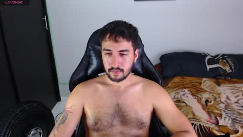 Snapshot of demon_salvatoree chatting on September 23, 12:37 am Demon Salvatore online show from September 23, 12:37 am