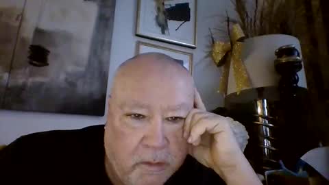 Snapshot of denboisvin2043 chatting on December 21, 12:38 pm denboisvin2043 online show from December 21, 12:38 pm