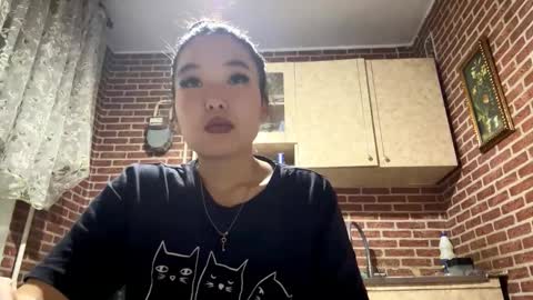 Emma online show from November 7, 3:25 pm