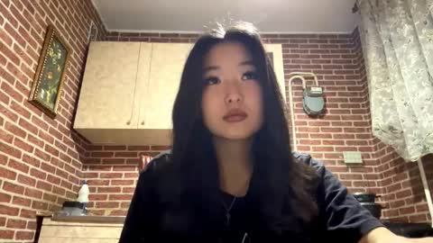 Emma online show from November 8, 3:26 pm