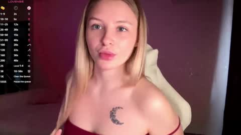 Vi  Victoria online show from March 27, 1:12 pm