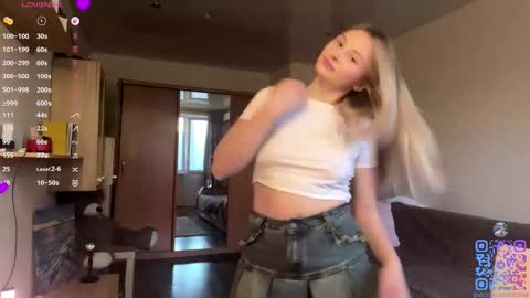 Vi  Victoria online show from November 26, 1:41 pm