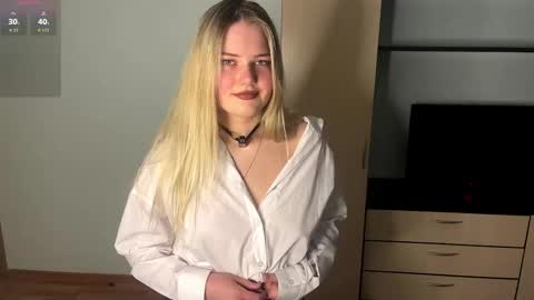 Luna online show from March 27, 3:35 pm