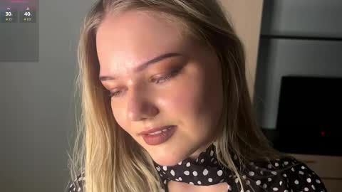 Luna online show from March 29, 5:25 pm