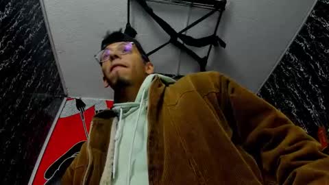 Dereck online show from March 3, 10:11 am