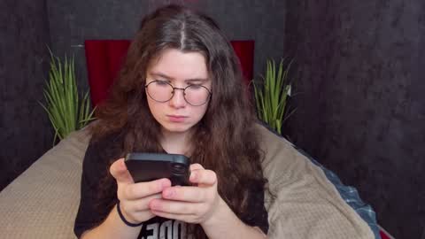 Derek online show from February 1, 6:29 pm