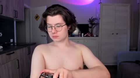 Derek online show from July 5, 7:21 pm