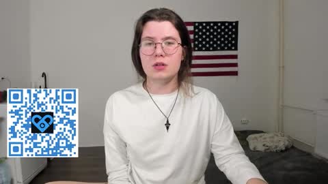 Derek online show from October 17, 10:14 pm