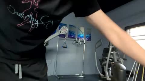 derekdings online show from January 17, 1:03 pm