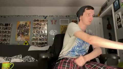 derekdings online show from August 6, 7:01 pm