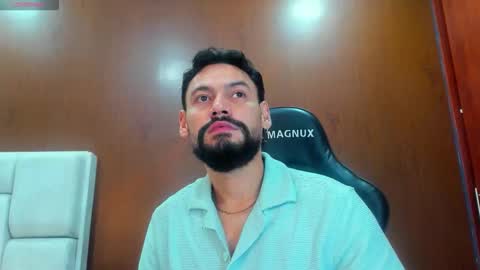 DerryBigger CM online show from November 21, 7:12 pm