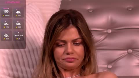 Mia online show from March 31, 6:58 am