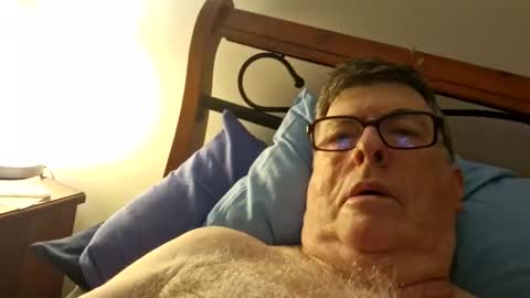 Desmon1958 online show from February 18, 8:30 pm