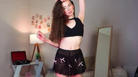 Maya online show from December 19, 4:41 am