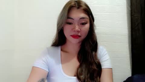 Snapshot of destinyroxie chatting on October 19, 11:59 am ROXIE  online show from October 19, 11:59 am