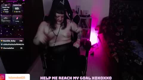 Snapshot of destroyall420 chatting on October 18, 1:21 am Lola Bdsm and fries online show from October 18, 1:21 am