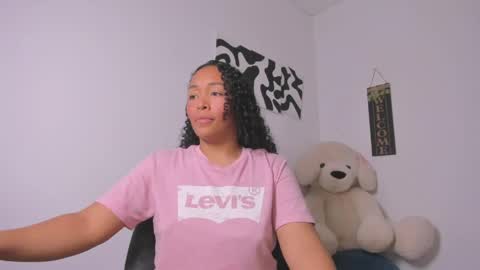 desty_y online show from May 14, 1:59 am