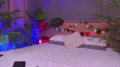 devilinee online show from February 13, 9:51 am