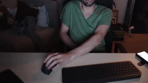 Snapshot of devswiss chatting on February 17, 6:20 am DevSwiss online show from February 17, 6:20 am