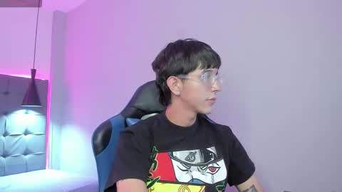 Andy online show from March 28, 8:43 pm