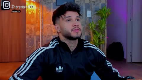 JULIAN online show from October 9, 2:06 am