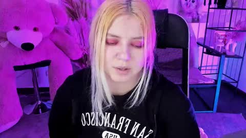 Dia online show from November 25, 11:03 pm