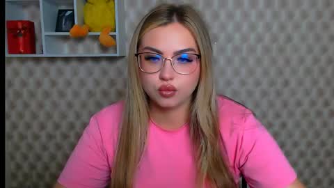 Kriss online show from June 5, 11:26 am