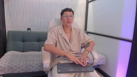 diamondss_1 online show from May 13, 11:25 pm