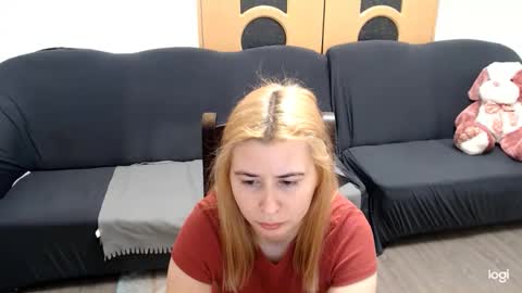 Snapshot of dianasmiey7 chatting on February 15, 9:26 pm dianasmiey7 online show from February 15, 9:26 pm