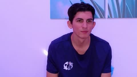 Ana  Leo online show from February 7, 2:09 pm