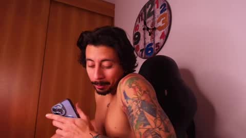 Snapshot of dickdamian_ chatting on October 6, 7:59 am Damin online show from October 6, 7:59 am
